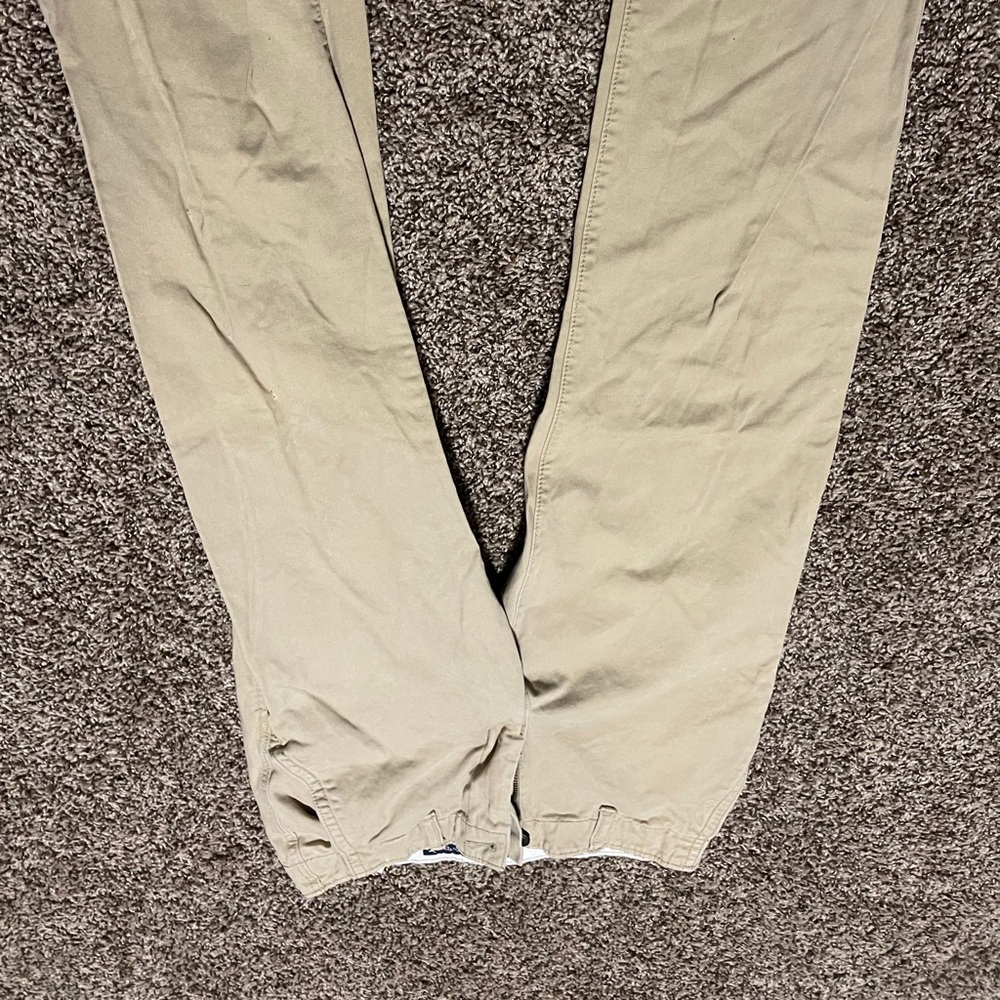Men’s AE Khakis
